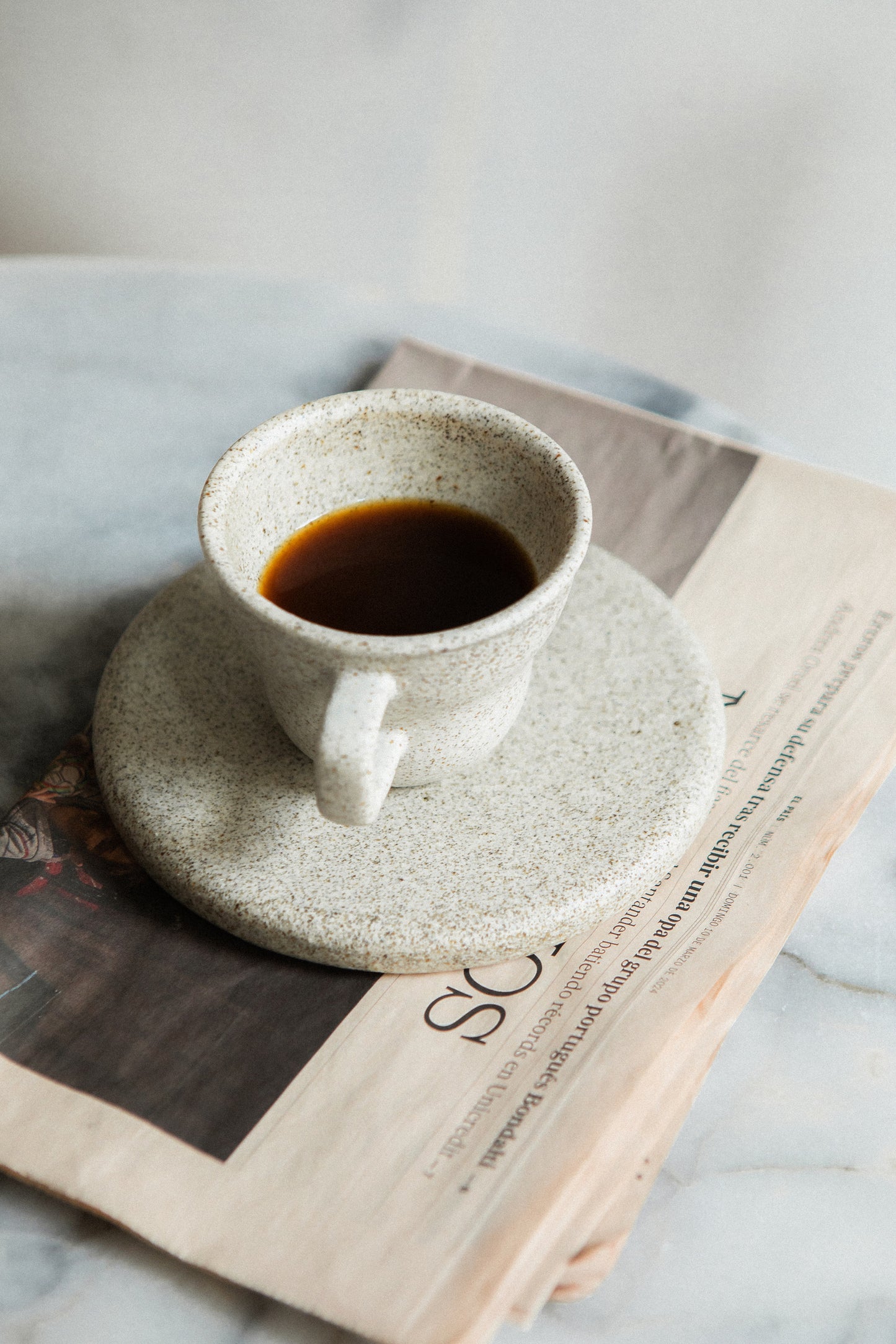 Curved Cup 180ml + Rimless Plate Set