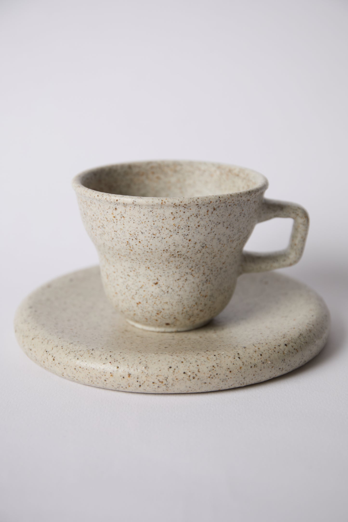 Curved Cup 180ml + Rimless Plate Set