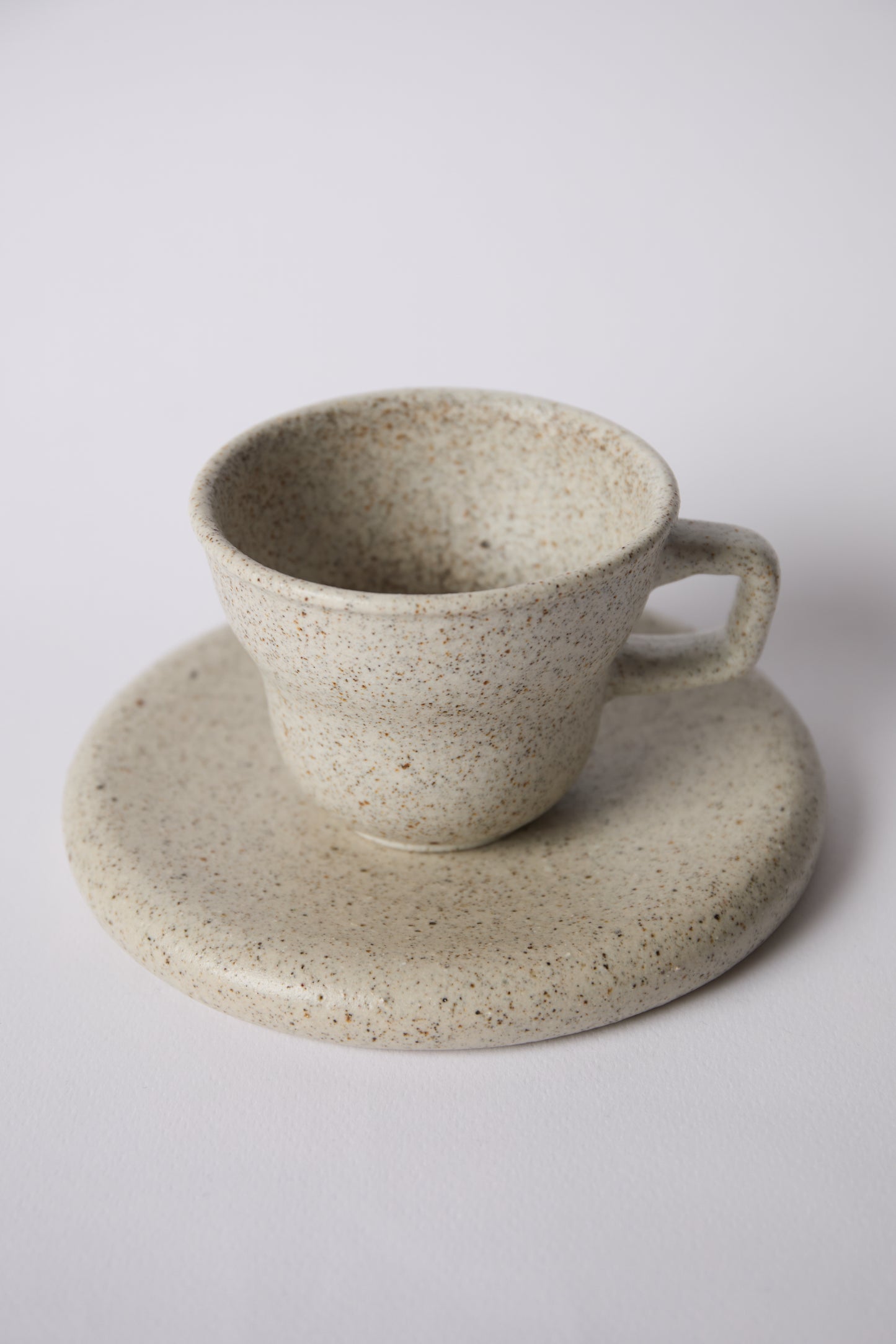 Curved Cup 180ml + Rimless Plate Set