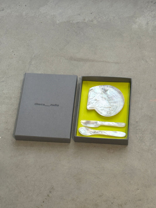 Small Oyster Set - Mother of pearl